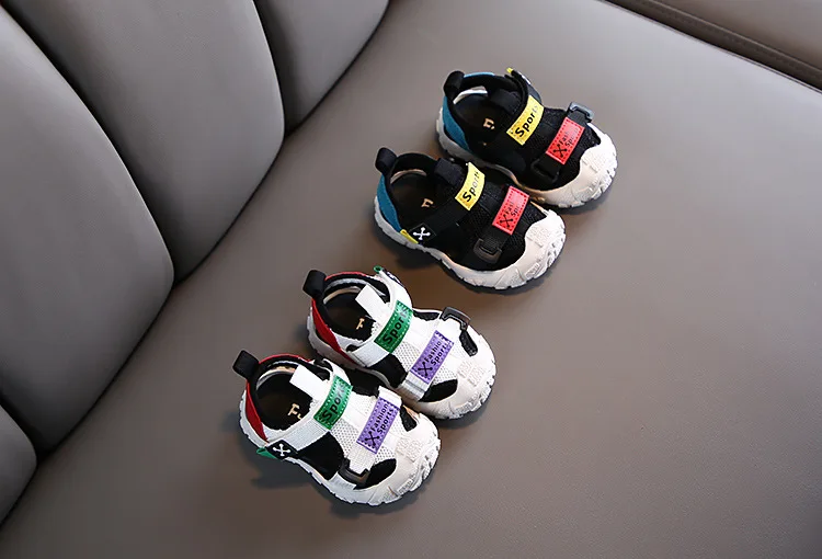 14131638303_1961880346