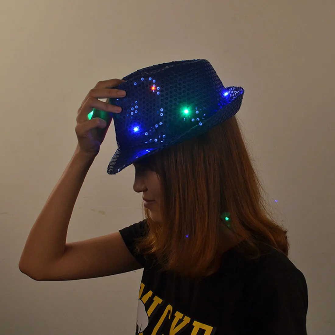 Мигающий свет Led блестящий Блестящий Блестки Разноцветные блестки унисекс нарядное платье джаз танец день рождения кепки