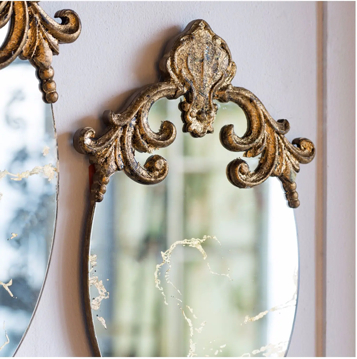 Европейский дворцовый ретро-стиль, Золотое резное туалетное зеркало для спальни, косметическое зеркало для ванной комнаты, домашнее подвесное настенное зеркало, аксессуары для украшения
