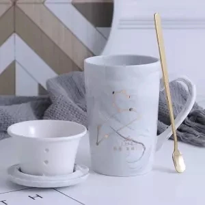 Чашка керамическая чашка с крышкой Ложка Женская Студенческая Милая Большая вместительная Бытовая кружка Мужская чашка для воды кофейная чашка чашки и кружки кофе - Цвет: Leo