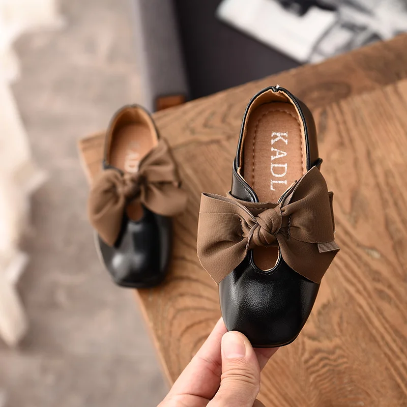 Г. Новая детская кожаная обувь простая обувь для отдыха на плоской подошве для девочек детские школьные Мокасины принцессы с бантом однотонные SM019
