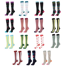 Интересные Компрессионные носки для женщин и мужчин, нейлоновые чулочно-носочные изделия до колена с принтом, лучший Градуированный материал для занятий спортом, бега, полетов, путешествий