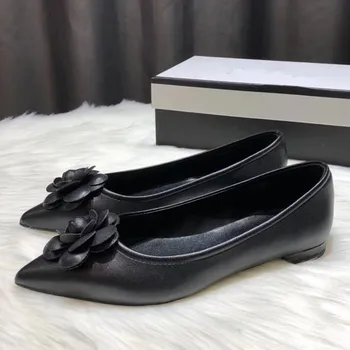 

2019 autumn new flower flat shoes Women's shoes Black, beige shallow casual shoes Boat shoes Ballet Flats Female obuv