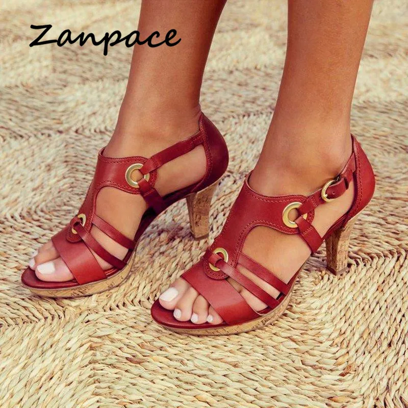 

2019 Summer Europe Women Sandals Waterproof Platform Metal Buckle High Heel Womens Shoes Gladiator Large Size Leather Sandals
