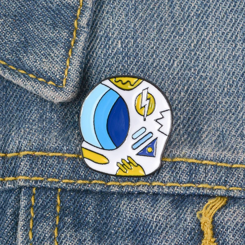 Fashion Exquisite Brooch High Archives Enamel Originality Badge Astronaut Real Helmet Alloy Oil Dripping Brooch Free Delivery
