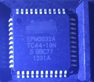

Free shipping IC new% EPM3032ATC44-10N