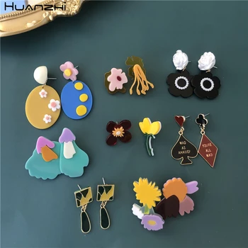 

HUANZHI 2020 New Retro Sweet Enamel Flower Poker Simple Geometric Acrylic Stud Earring Trendy Colorful Jewelry for Women Girls