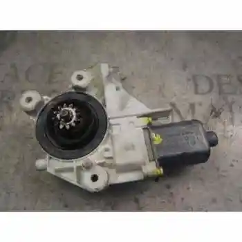 

WINDOW MOTOR FRONT RIGHT Ford Focus SALOON (CHAP) [BL680] 0130822216 Bosch