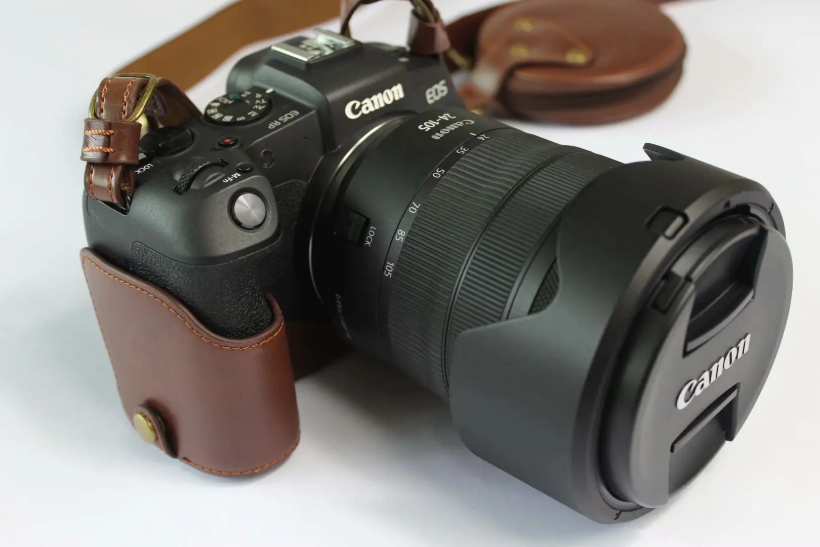 Pu Leather Camera Case Bag For Canon EOSR R EOSRP RP 24-105-45mm Lens Openning Bottom Cover With Strap Mini Pouch Wrist strap