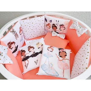 

Комплект в круглую/овальную кроватку "Мультяшки" Комплекты в круглую/овальную кроватку