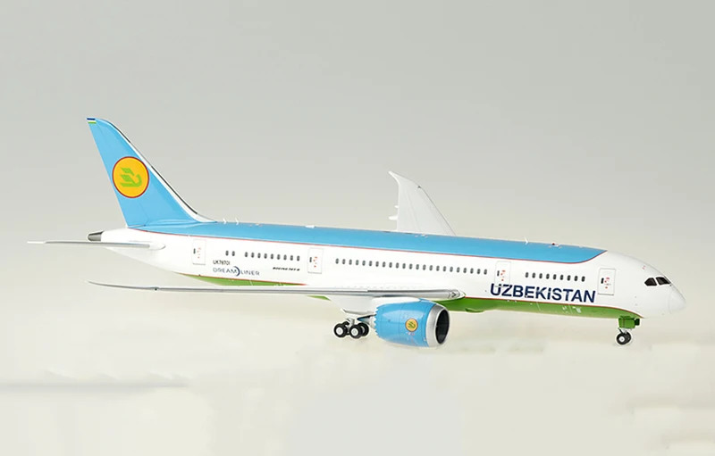 1:200 масштаб Boeing 787-8 UK78701 Uzbekistan Airlines модель самолета колесо с основанием литой под давлением сплав самолет коллекция игрушек