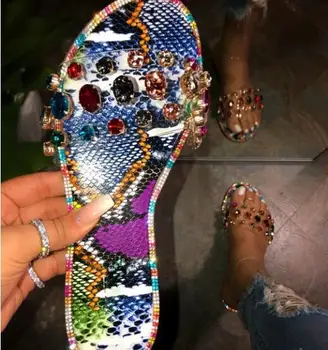 

2020 Fashion Glitter Slippers Women Summer Sandals Bling Female Candy Color Flip Flops Beach Diamond Flat Shoes Outdoor Sandals