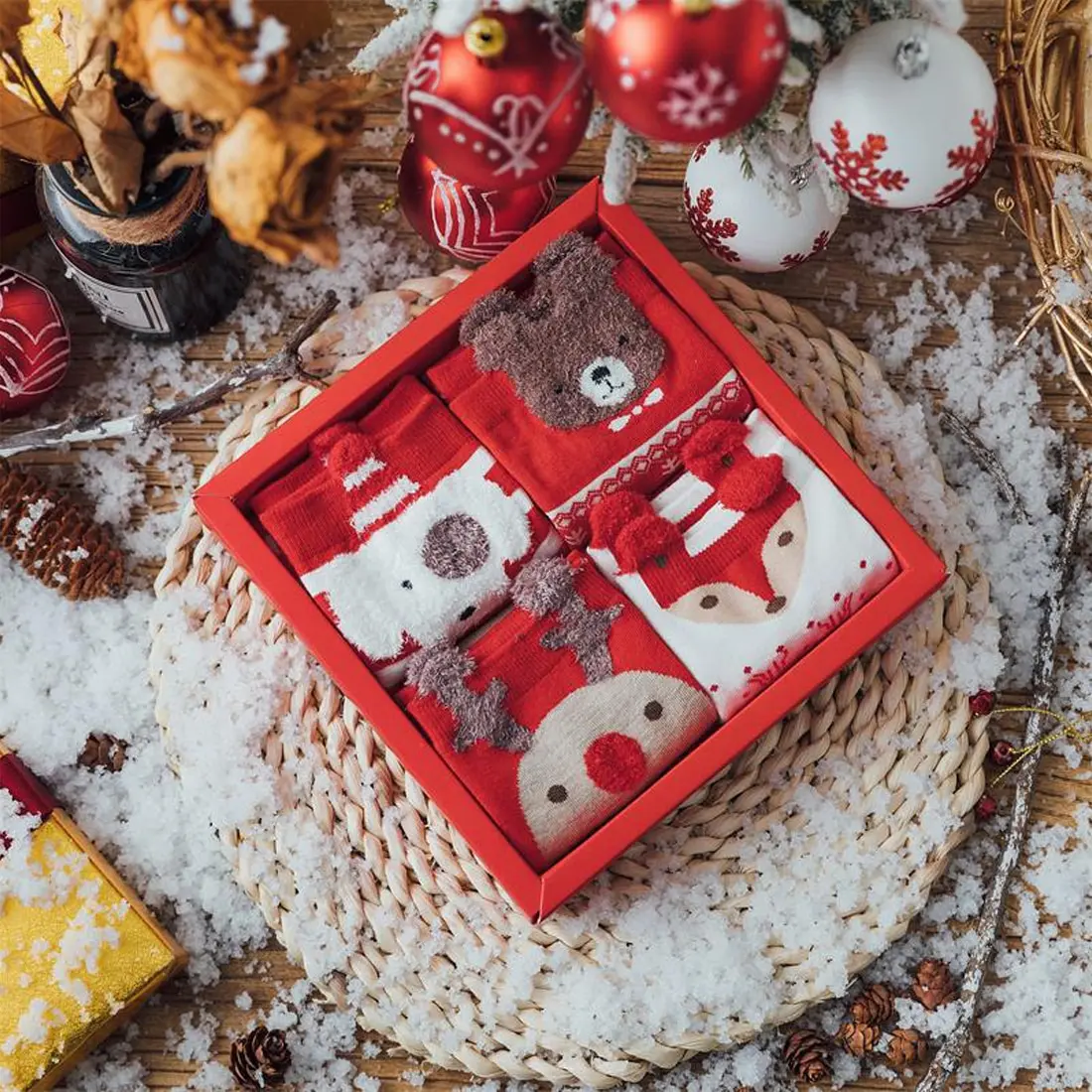 

Christmas Gift For Party Woman Men Christmas Socks 3D Santa Claus Elk Pattern Print Socks Winter Warm Socks Cute Gift 4pcs/Set