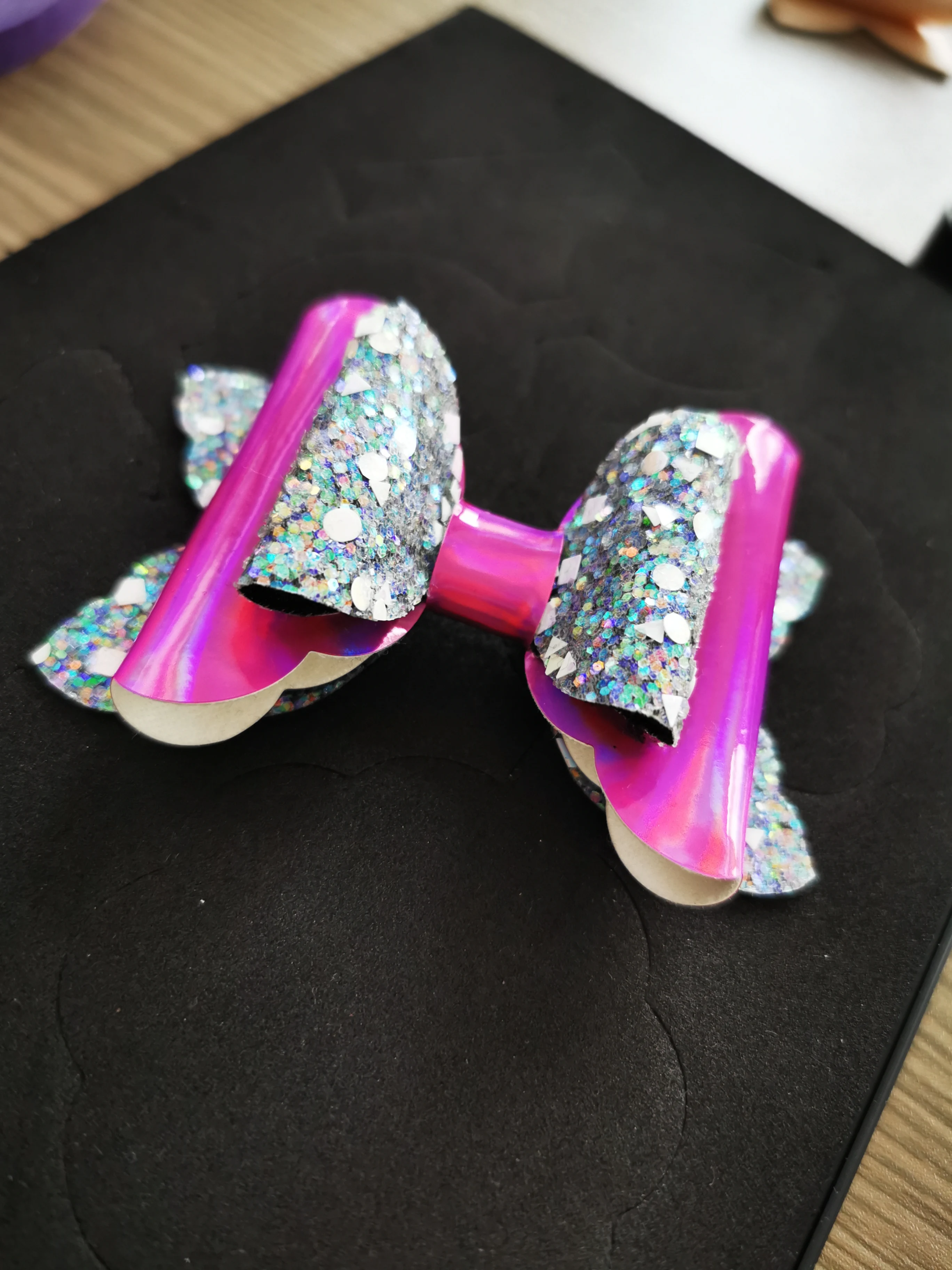 

Sweet Scalope bow cutting die SMR-BOW0012