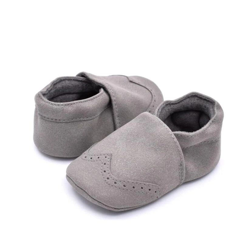I Love Daddy& Mummy/Весенняя детская обувь на мягкой подошве для новорожденных; однотонная нескользящая обувь из мягкой кожи для малышей; обувь для первых шагов