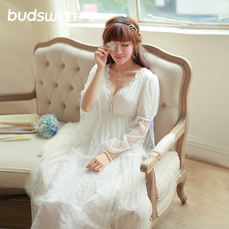 

Wedding Bride Women Sleepwear Lace Dress Gown Elegant Nightgown Princess sleepDress Vintage Lace Gown Bride Bridesmaid Nightgown