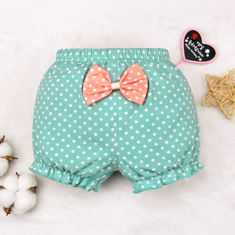 11054615247_1886721786