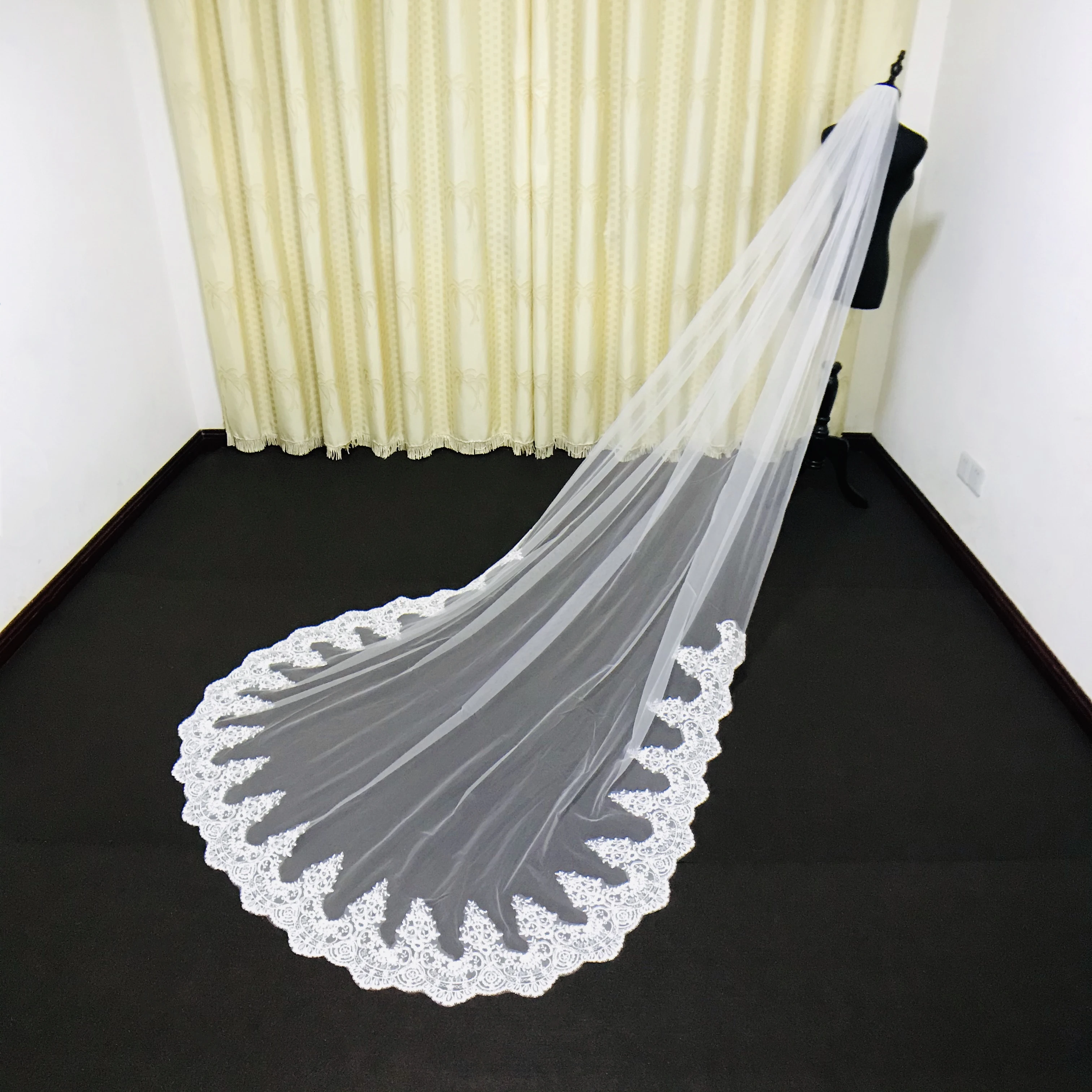 Real Photos White/Ivory Mantilla Cathedral Bridal Veil Length Lace Edge Long With Metal comb Wedding Accessories