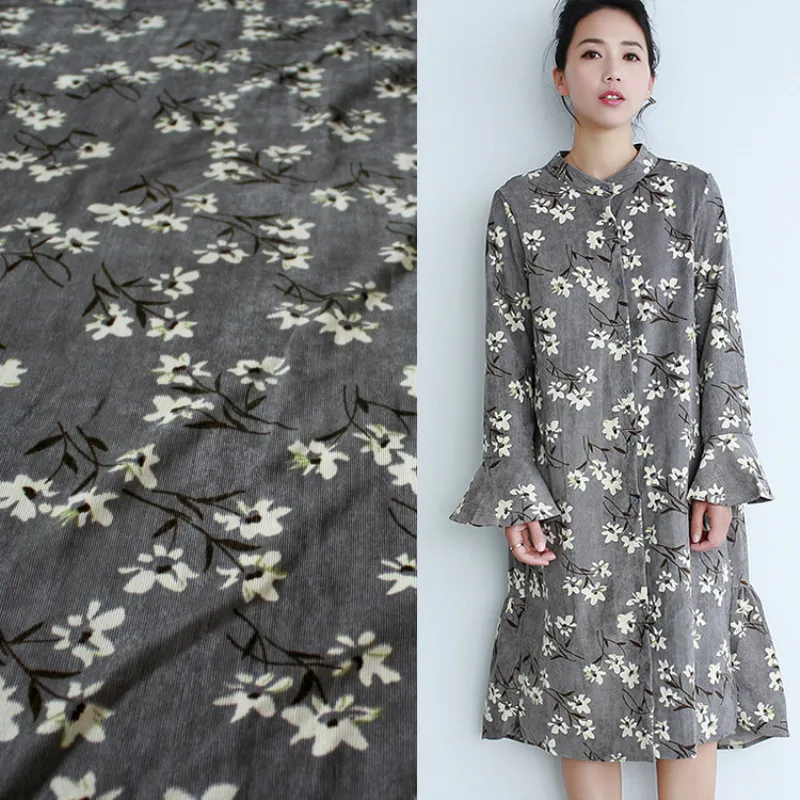 Половина метра осень зима хлопок вельвет ткань со свежим белым цветочным принтом для пальто платье одежда материал T942