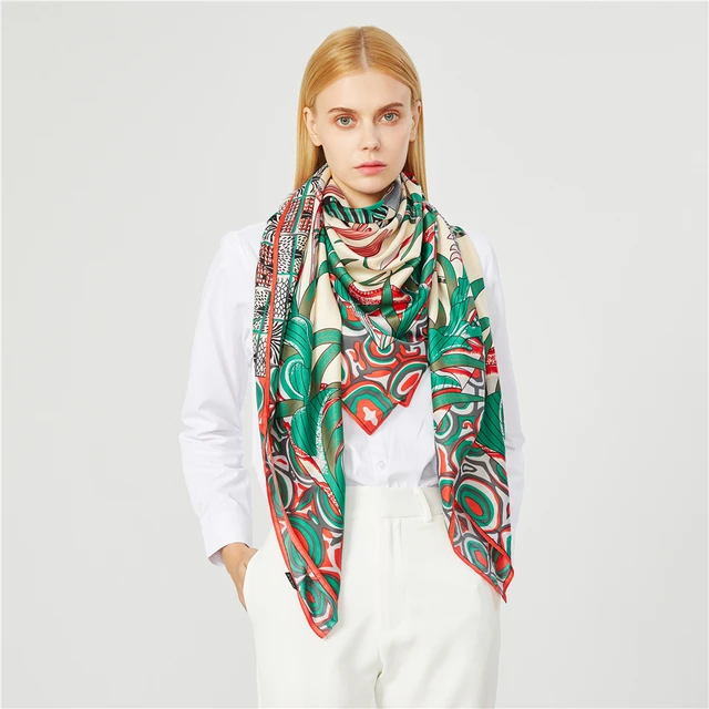 GUCCI Large scarf Valentine's Day only Logo pattern 100% Silk