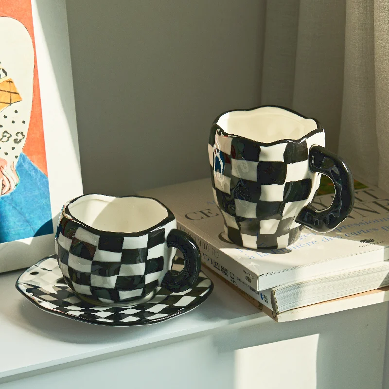 Taza monocromática nórdica de cerámica, tazas de cerámica en negro y blanco, tazas creativas de té de la tarde - 100 cosas bonitas para la casa