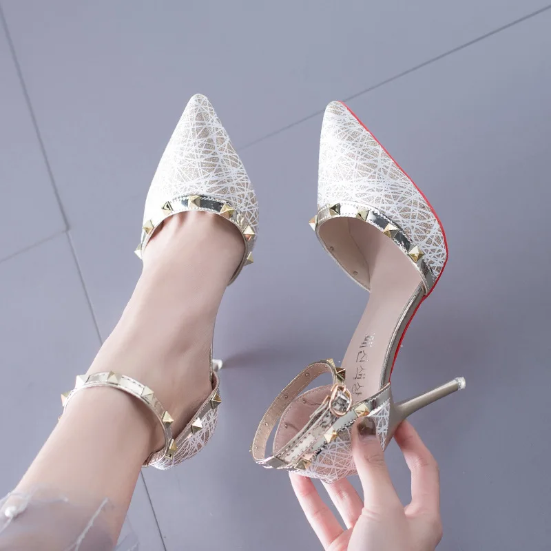 

2019 Spring And Summer Women's Pointed-Toe WOMEN'S Shoes Fashion High Heel Shoes Side Cutouts WOMEN'S Sandals New Style Thin Hee