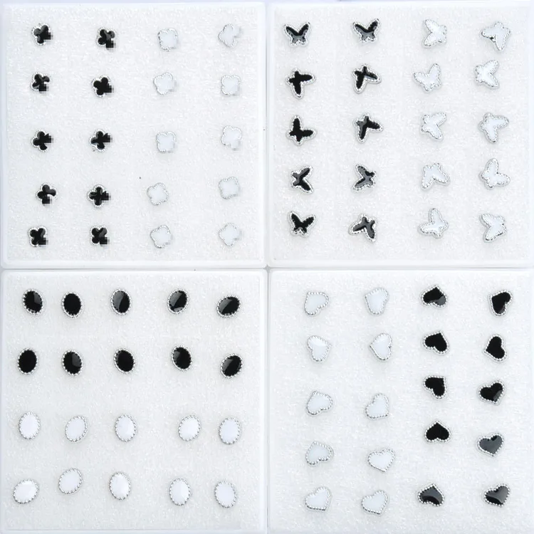 Youmo Small Clover Butterfly Plastic Earing