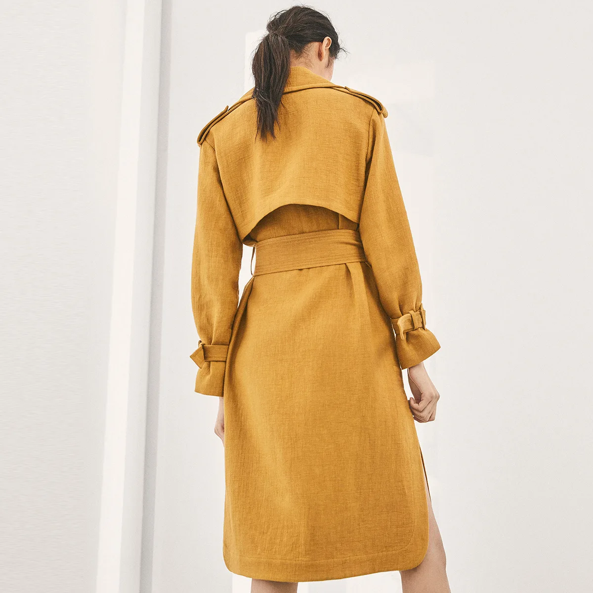 

Europe And America Elegant Ginger Epaulet Design Waist Binding Side Hem Slit Hunting shi shang zhuang-Trench Coat Haoduoyi