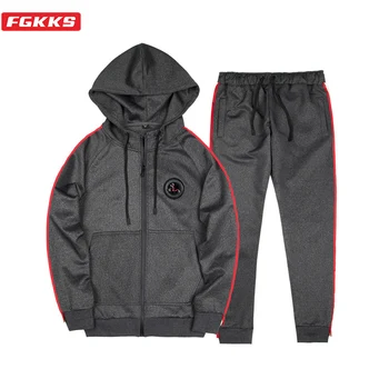 

FGKKS Brand Men Set Hooded Tracksuit Slim Fit New Men's Sports Fashion High Quality Trend Tracksuit Male Sets