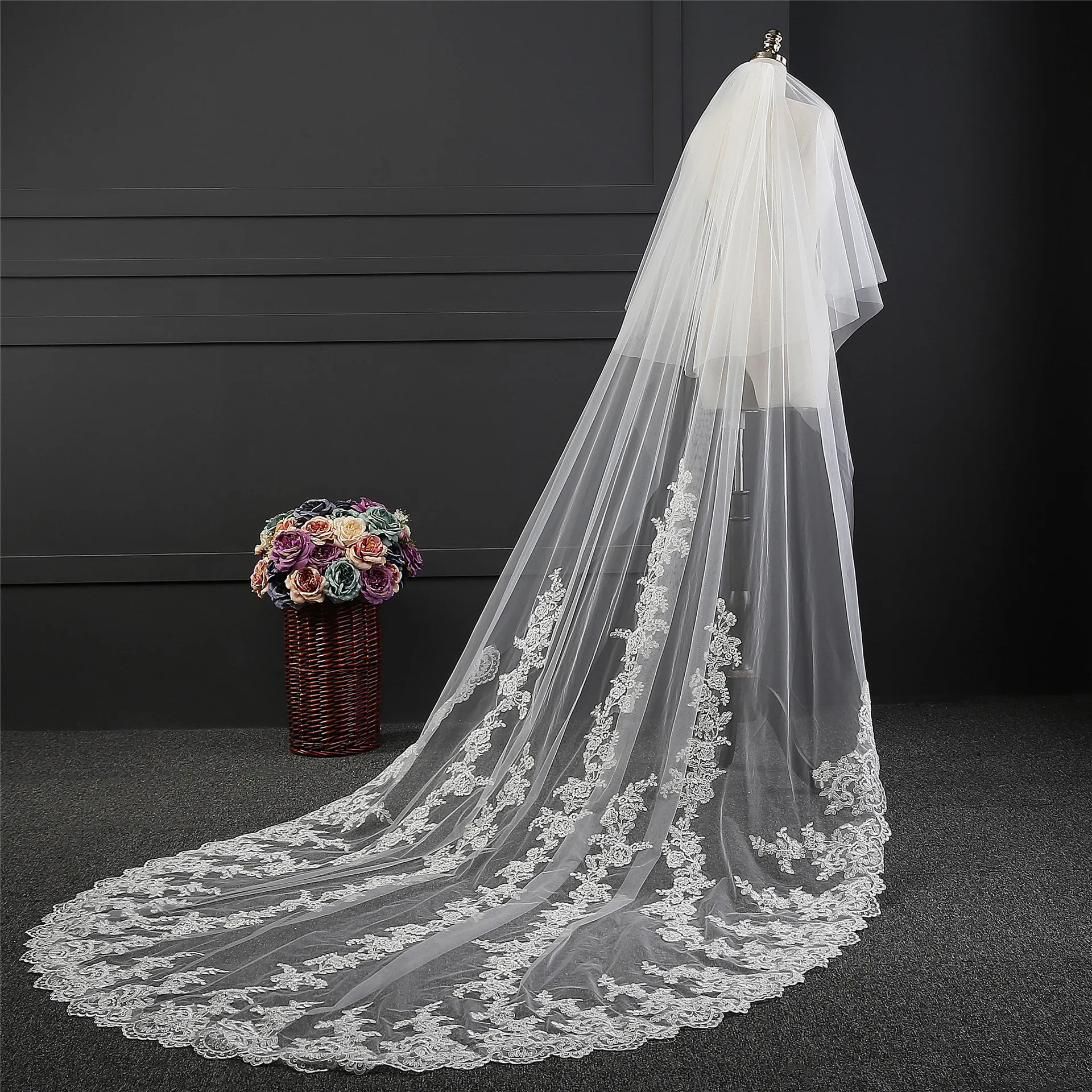 

430*180cm Luxury Lace Long Tulle Wedding Veils Two Layer With Metal Comb White Ivory Women for Bride Marriage Accessories