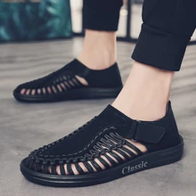 Мужские сандалии; коллекция года; Уличная обувь; Летняя Пляжная прогулочная обувь на плоской подошве; обувь ручной работы в римском стиле с закрытым носком для Вьетнама и рыбака; модная дизайнерская мужская обувь