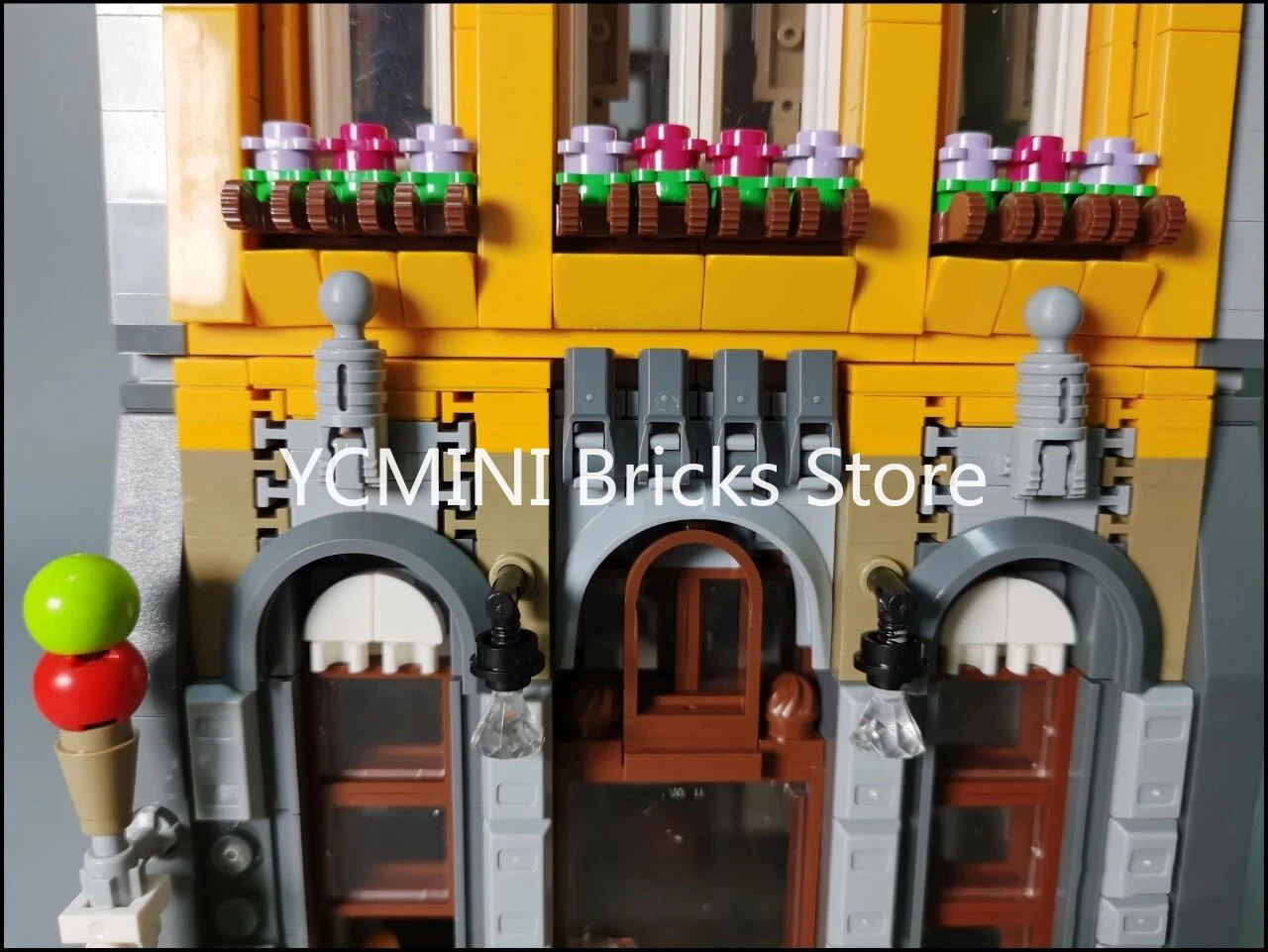 Конструктор Lego 2605 шт. серии вид на улицу креативная модель магазина мороженого