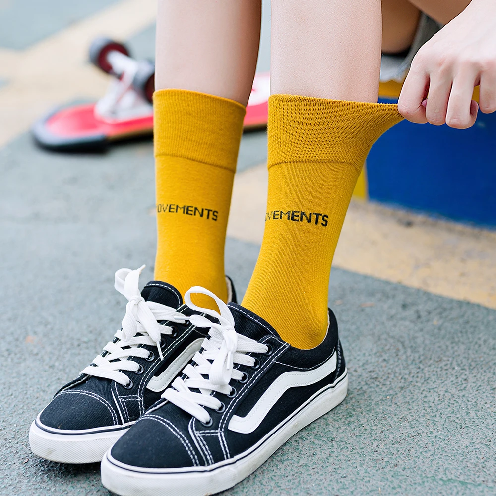 

New Color Harajuku Retro Women Cotton Loose Socks Winter In Tube Korean Purple Blue Yellow Pink Designer Christmas Cute