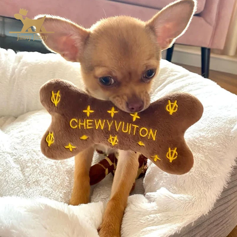 Luxury Designer Dog Toys – Chewy Vuitton，Collection Squeak Toy| Unique Plush Bone | Дом и сад