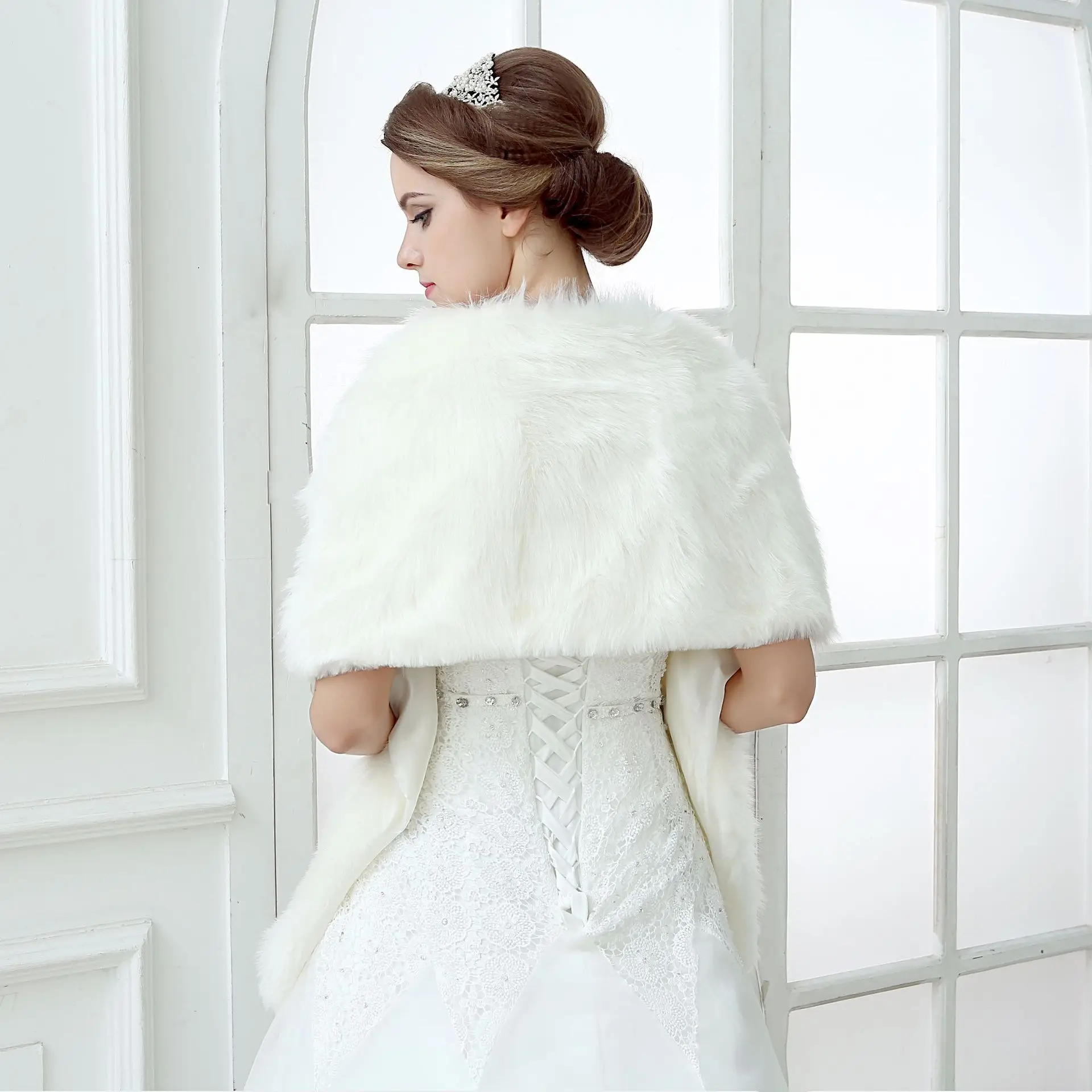 Hot Sale Warm Ivory Bolero Women Jackets Soft Faux Fur 160 CM One Size Wedding Accessories Bridal Wraps Shawls