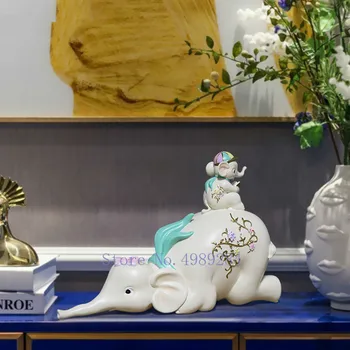 

modern Creative Resin Cartoon Gold Elephant Mother and child Modern home decoration Simulated animal Children's room desk