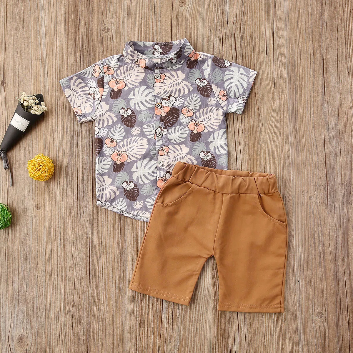 

Summer Suit Set for Kids Boys Banana Leaf Print Stand Collar Short Sleeve Shirt Solid Color Pants