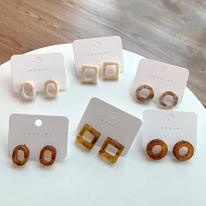 Simple amber. Simple amber