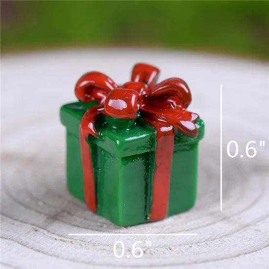 Green Gift box Рождественская миниатюрная фигурка для украшения гирлянды Санта-Клаус, статуя из смолы, украшение автомобиля, рождественские украшения-игрушка, подарки для детей - Цвет: Green Gift box