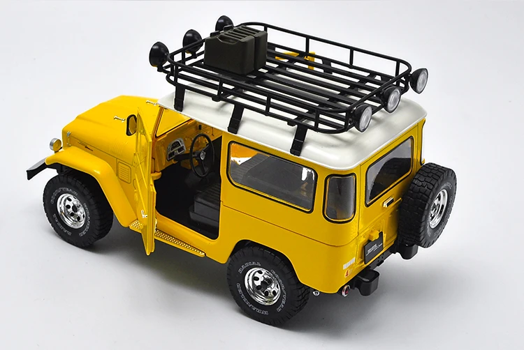 1:18 Toyota FJ40 1977 литая под давлением Модель автомобиля игрушки Металлическая Модель автомобиля оригинальная коробка