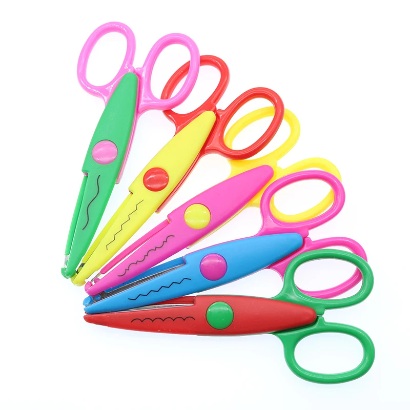 Tijeras de encaje hechas a mano para niños pequeños, 1 unidad, para educación temprana, con patrón de tarjetas, tijeras de seguridad de encaje de dibujos animados