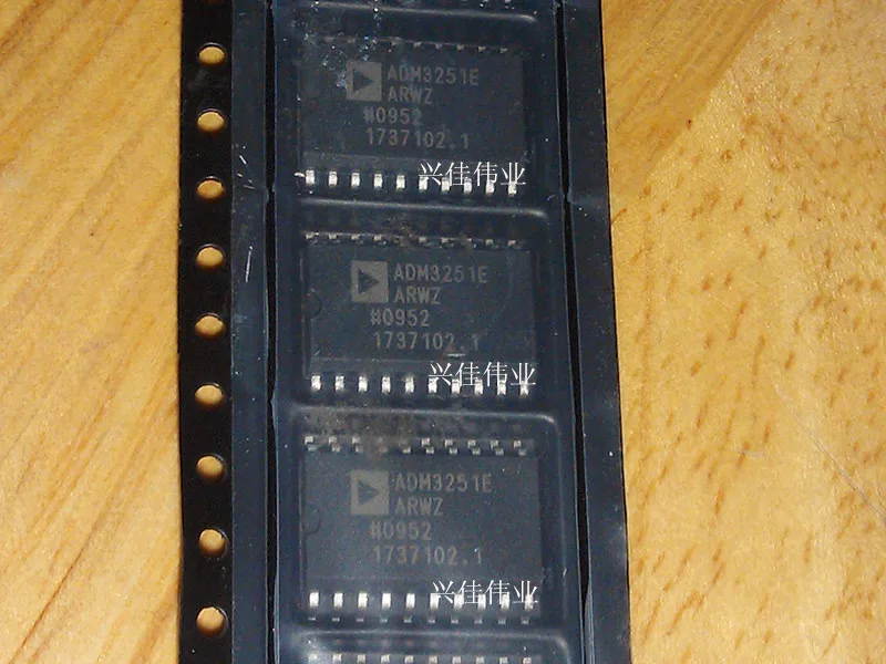 ADM3251E ADM3251EARWZ SOP20