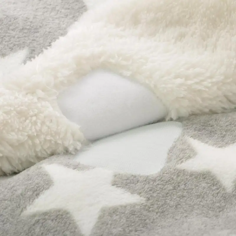 Спальный мешок с рисунком медведя из мультфильма для малышей от 0 до 6 месяцев, пеленка для новорожденных, детское постельное белье, обмотка для ног, стиль может двигаться более свободно