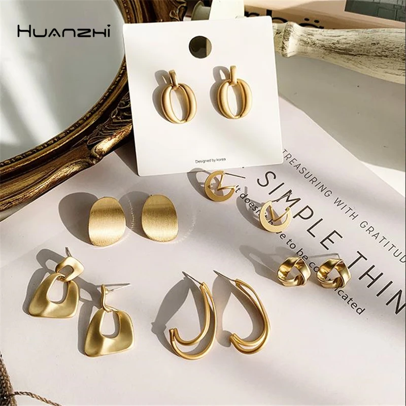 

HUANZHI 2019 Irregular Geometric Gold Color Metal New Design Trendy Long Stud Earrings For Women Girls Wedding Party Jewelry