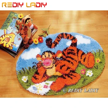 

Latch Hook Rug Kits Cartoon Tigger Crocheting Carpet Rug 100% Acrylic Yarn Cushion Mat Santa Carpet Home Decor Arts & Crafts