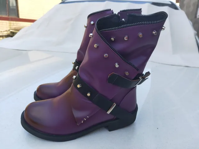 Vogue Retro Rivet Motorcycle Boots Women Leather Ankle Boots Nice Gothic Autumn Buckle Low Heel Short Boot Cowboy Shoes purple A