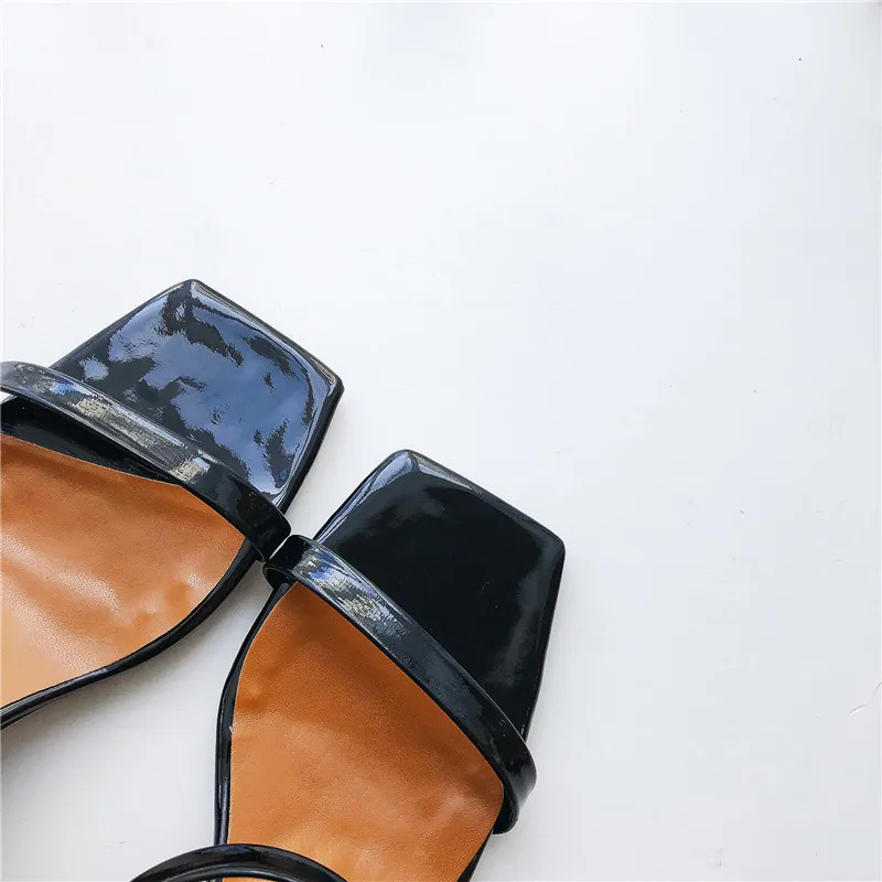 Slip On Square Heel Women Slipper Summer Outdoor Trendy Comfortable Women Sandals Thin Strap Women Slipper Elegant Women Shoe