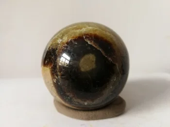 

133.2gNatural dragon ball crystal energy crystal ball, furniture accessories