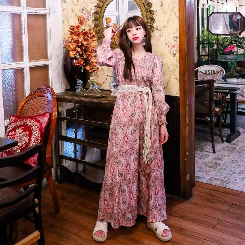 Video scene shooting autumn new national printed dress long skirt and belt
