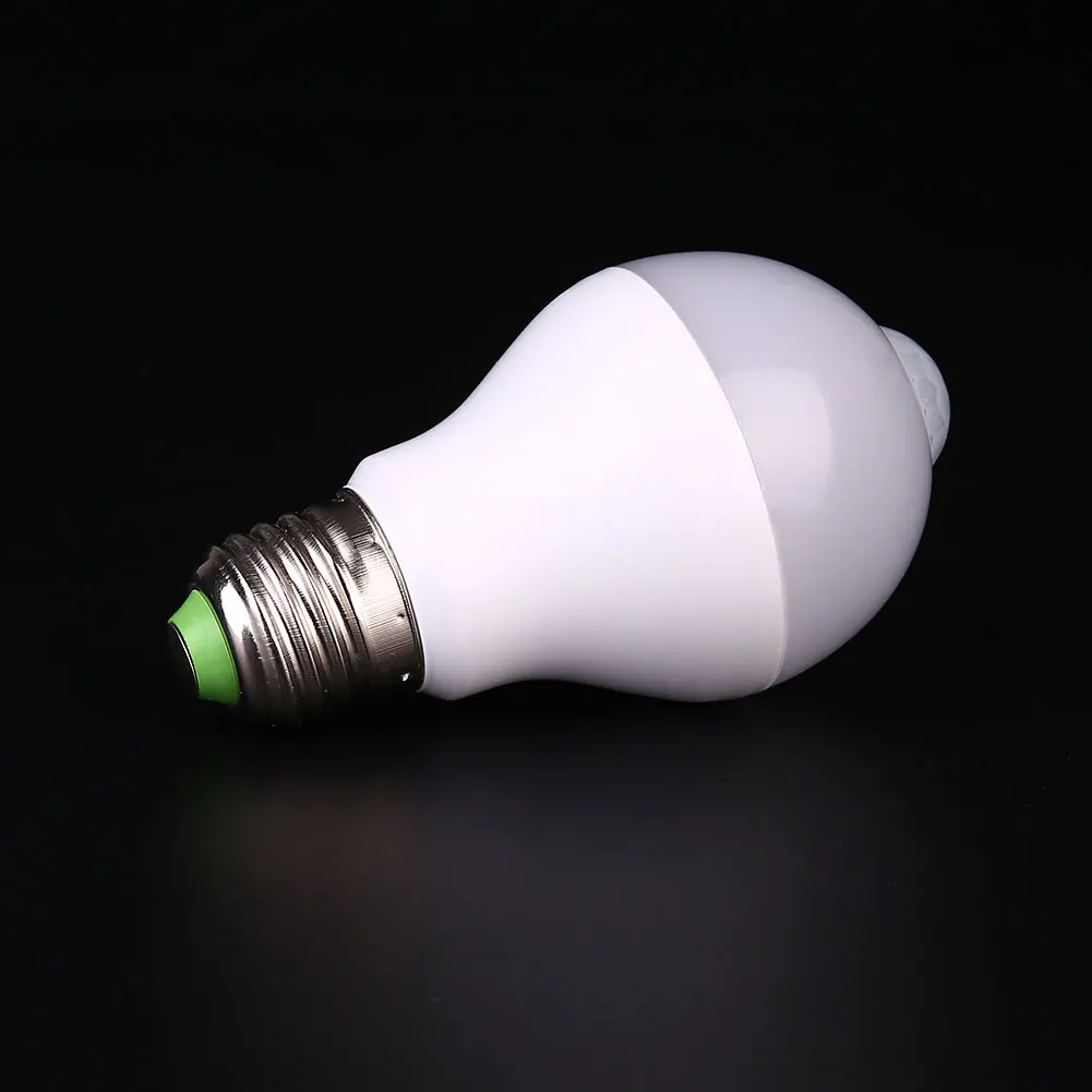 E27 14LEDs Bulb Lamp Infrared Motion Sensor Light Control Hallway Stair